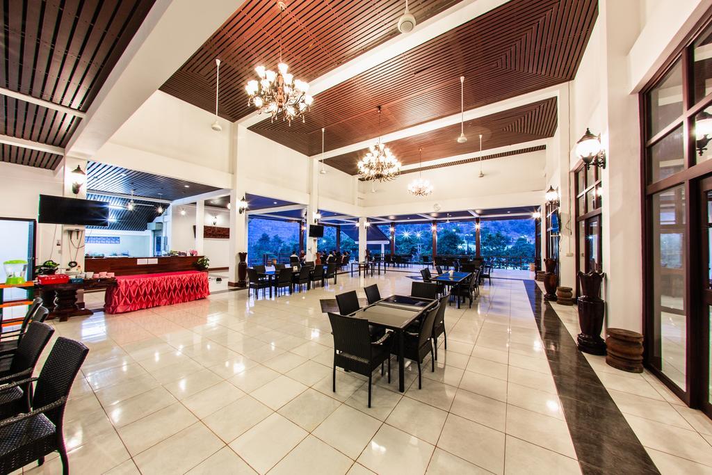 Phubachiang Golf & Resort Pakse Exterior photo