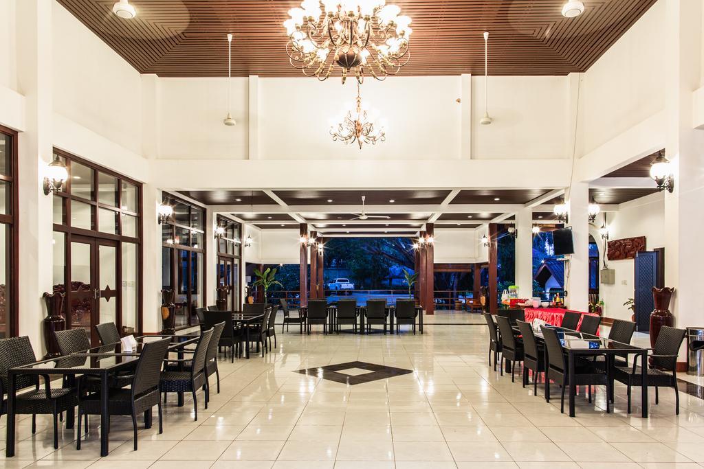 Phubachiang Golf & Resort Pakse Exterior photo