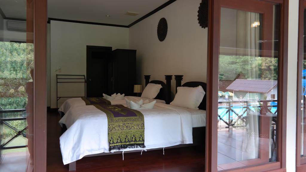 Phubachiang Golf & Resort Pakse Exterior photo