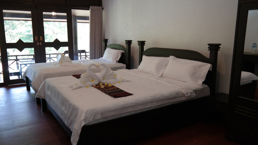 Phubachiang Golf & Resort Pakse Exterior photo