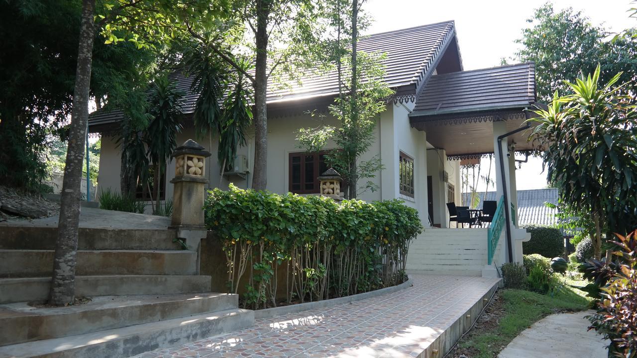 Phubachiang Golf & Resort Pakse Exterior photo