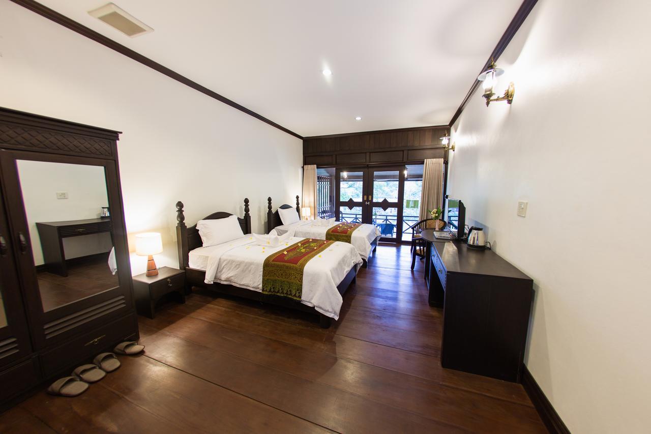Phubachiang Golf & Resort Pakse Exterior photo